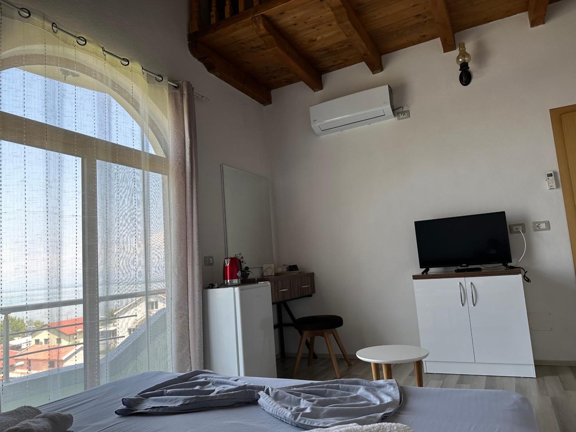 Готель Casadolcecasa Шкодер Екстер'єр фото